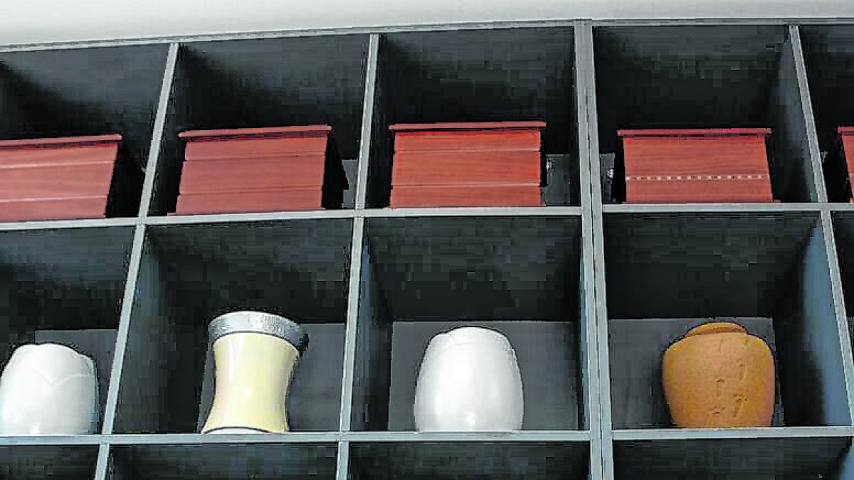 El servicio crematorio toma un promedio de dos horas y media.