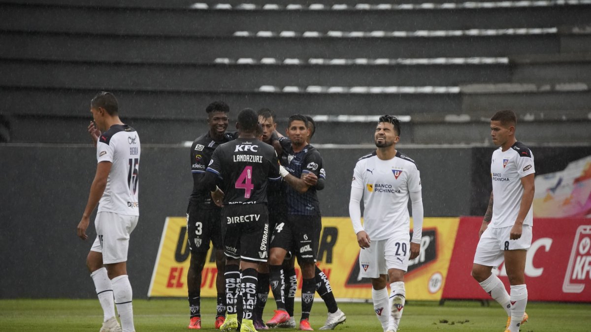 Liga de Quito cayó por 3-1 ante el Independiente del Valle con lo que se terminó su invicto en el torneo local y sus aspiraciones de conseguir el boleto a la final.