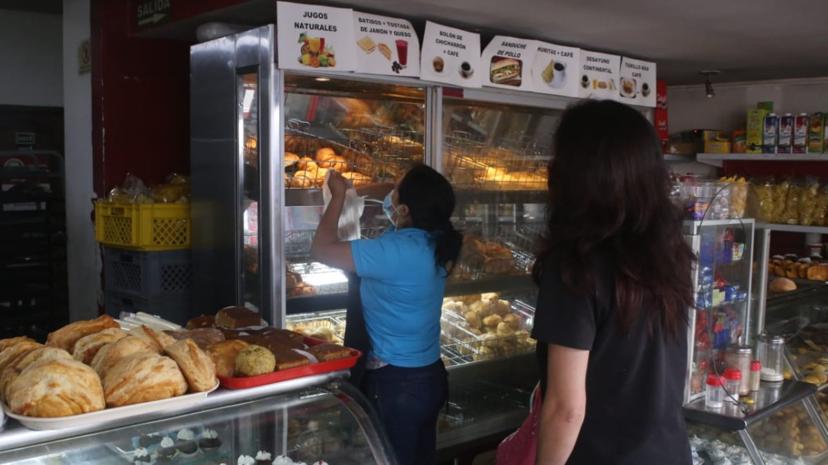 Panadería en el centro-norte de Quito. El sector señala que ha habido un fuerte incremento de insumos.