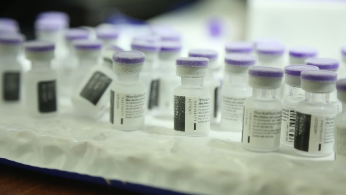 La lucha contra el coronavirus logra un acuerdo entre dos grandes firmas para producir más vacunas pfizer