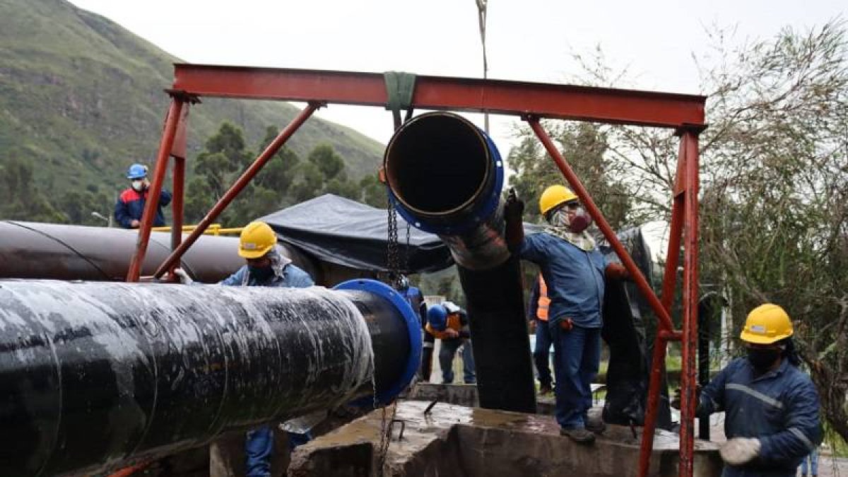 La avería dejó a más de una decena de barrios de la parroquia Tumbaco sin servicio de agua potable.