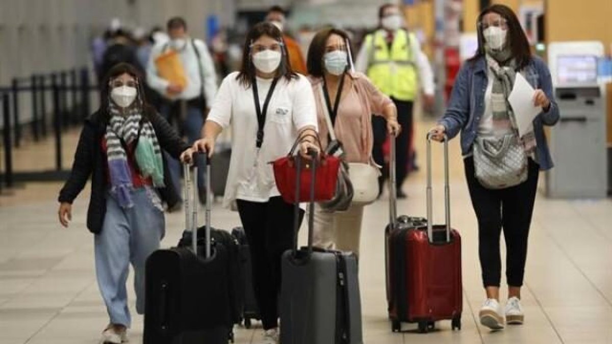 Aumentan los viajeros hacia tierras norteamericanas para lograr una dosis.