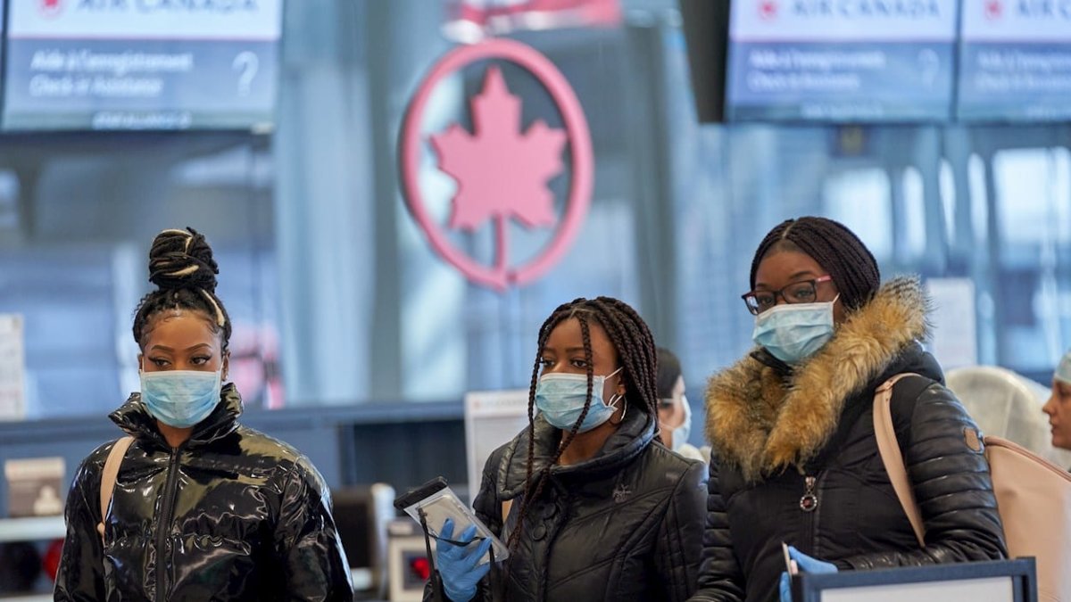 La población canadiense podría volver a una vida más normal a finales de 2021