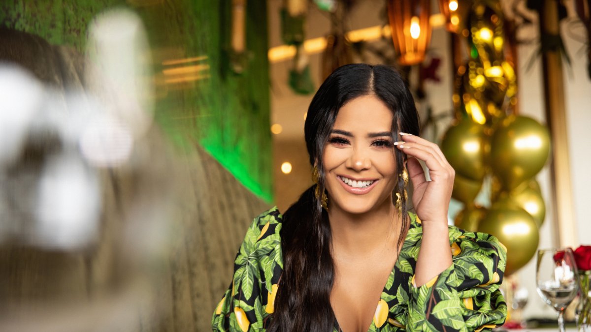 Luego de decepciones amorosas, prefiere mantenerse sola.