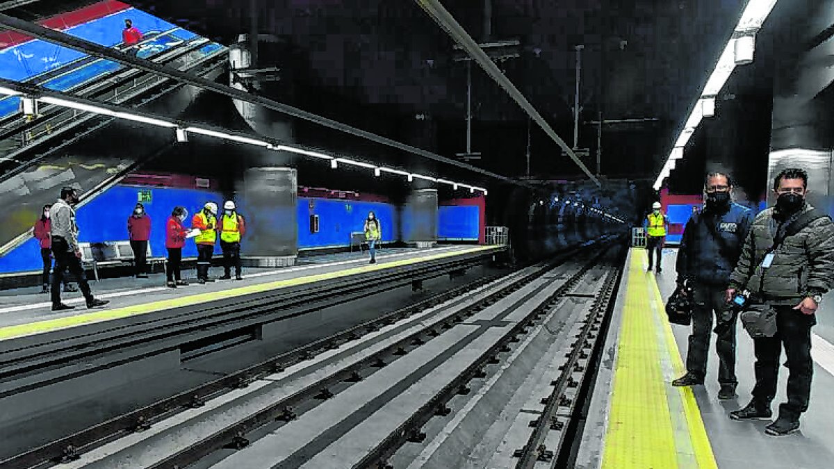 La obra civil del metro empezó a entregarse la semana pasada. Son quince estaciones en total.