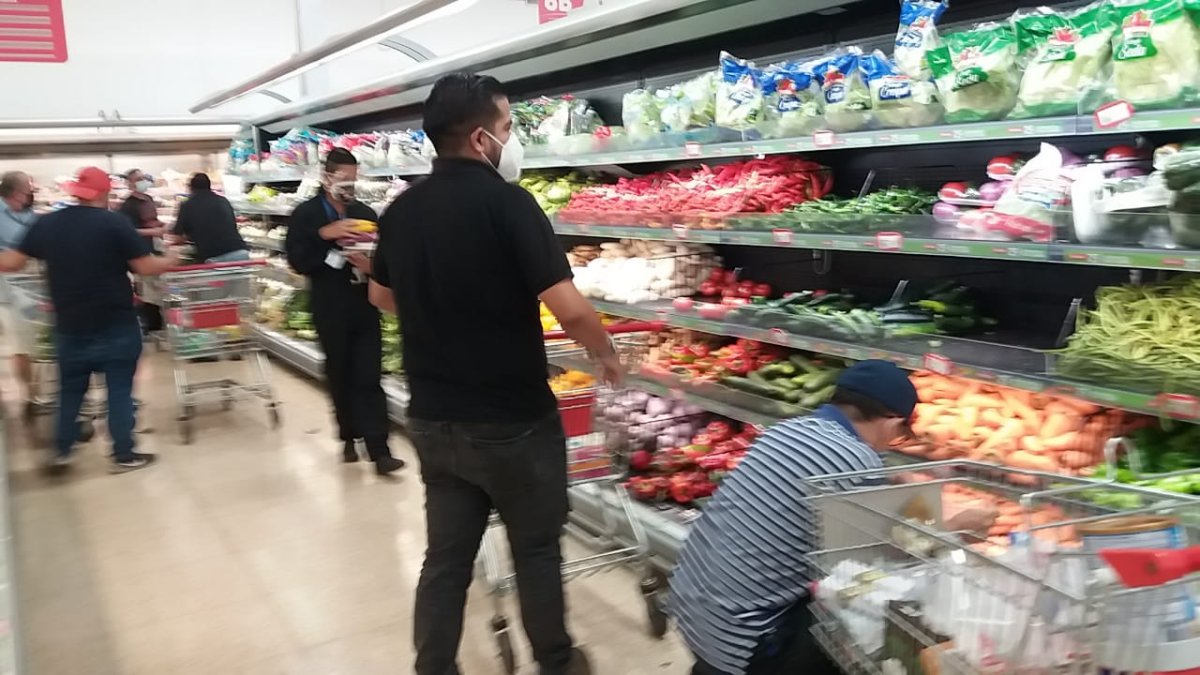 Es un dolor de cabeza acudir a mercados y supermercados y descubrir que cada vez puedes comprar menos.