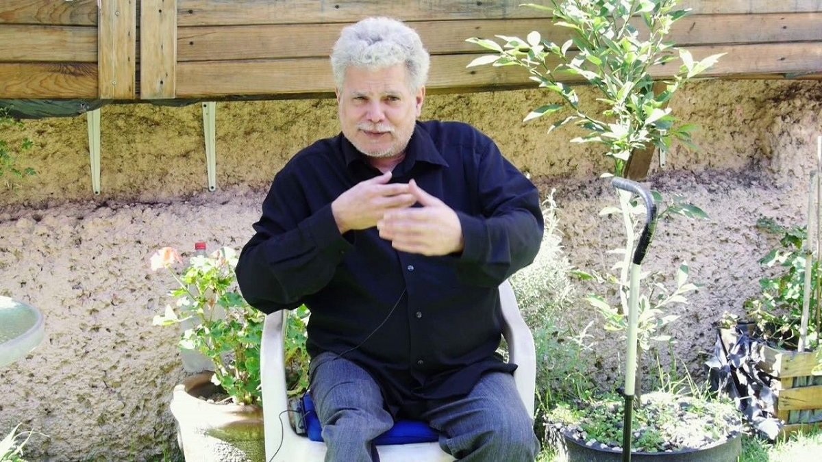 Jaime Garza inició su carrera artìstica en la década del 70.