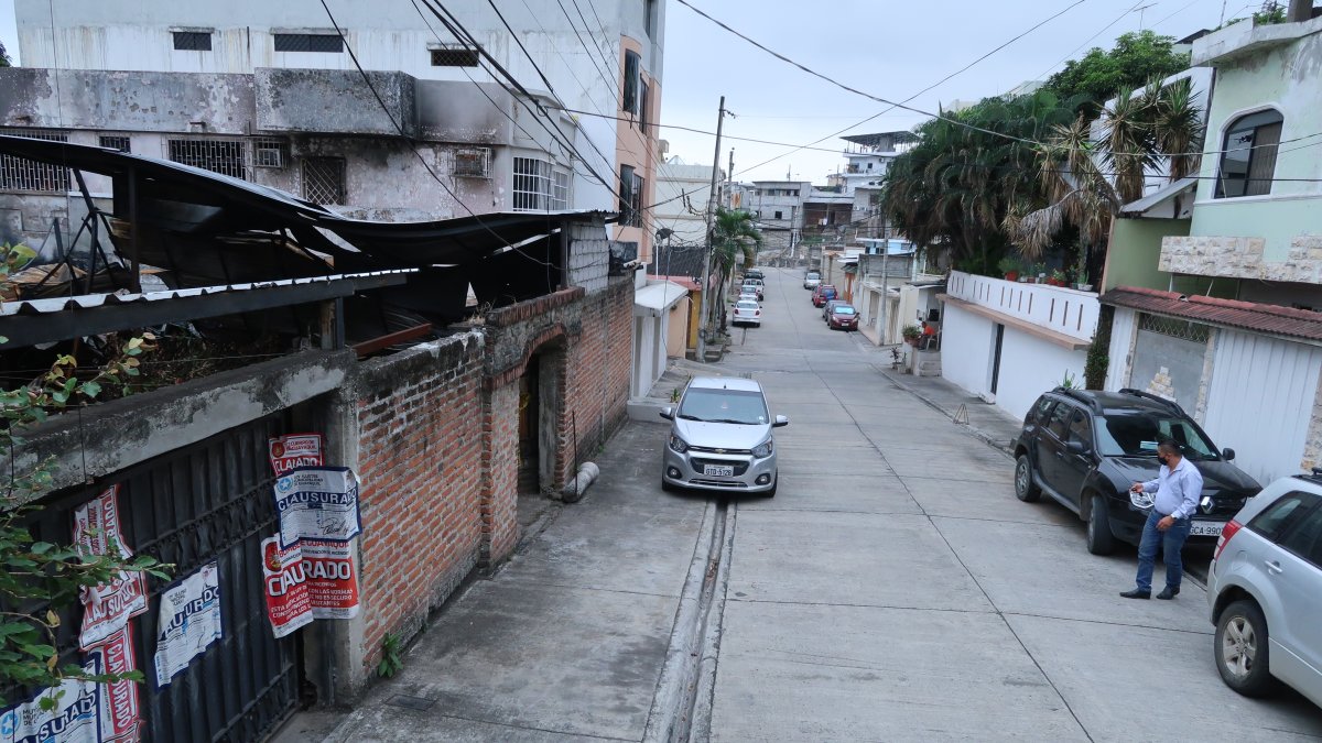 Problema. En un sector residencial no debe existir una bodega, se puede en zonas industriales; pero se están alquilando casas para que sirvan de depósitos como esta en Urbanor.