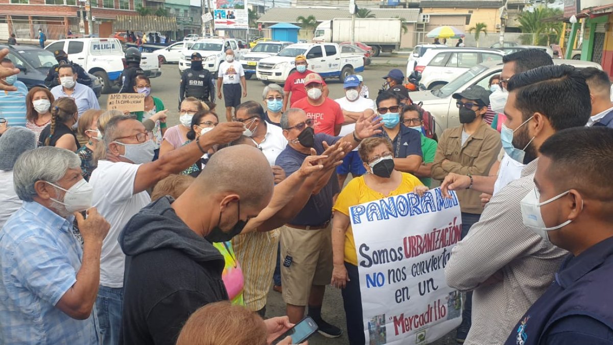 Vecinos de Panorama, en un plantón el pasado 12 de mayo.
