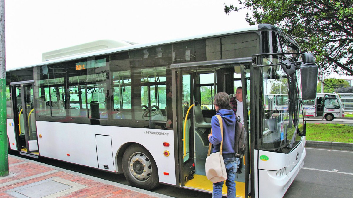 En 2019, tres empresas nacionales importaron buses eléctricos para mostrar su eficacia en la urbe.
