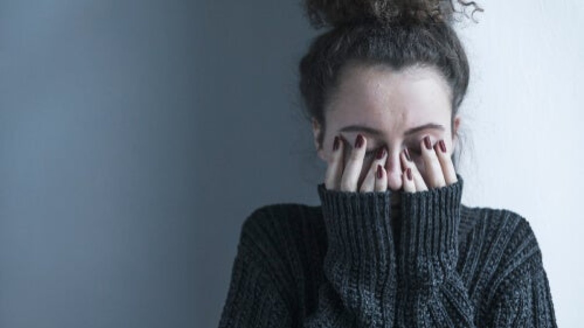 La esquizofrenia es un trastorno que afecta la capacidad de una persona para pensar, sentir y comportarse de manera lúcida