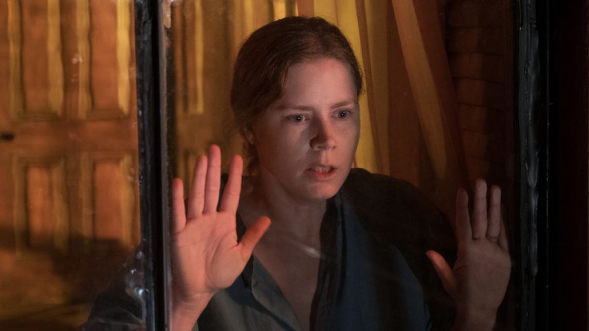 La excelente actuación de Amy Adams sostiene el filme en un derroche de talento.