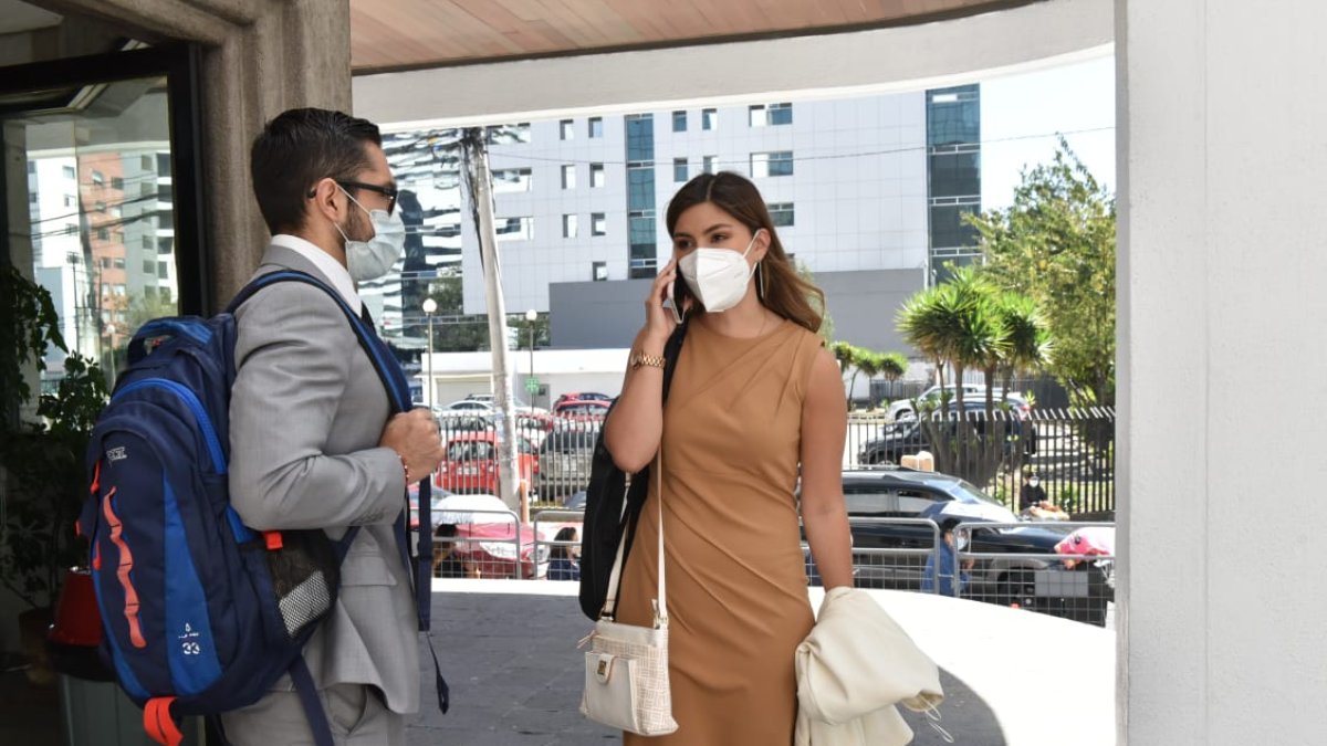 Audiencia. La abogada de la UAFE, Michelle Sarmiento, llegó a la Corte para la audiencia de casación.