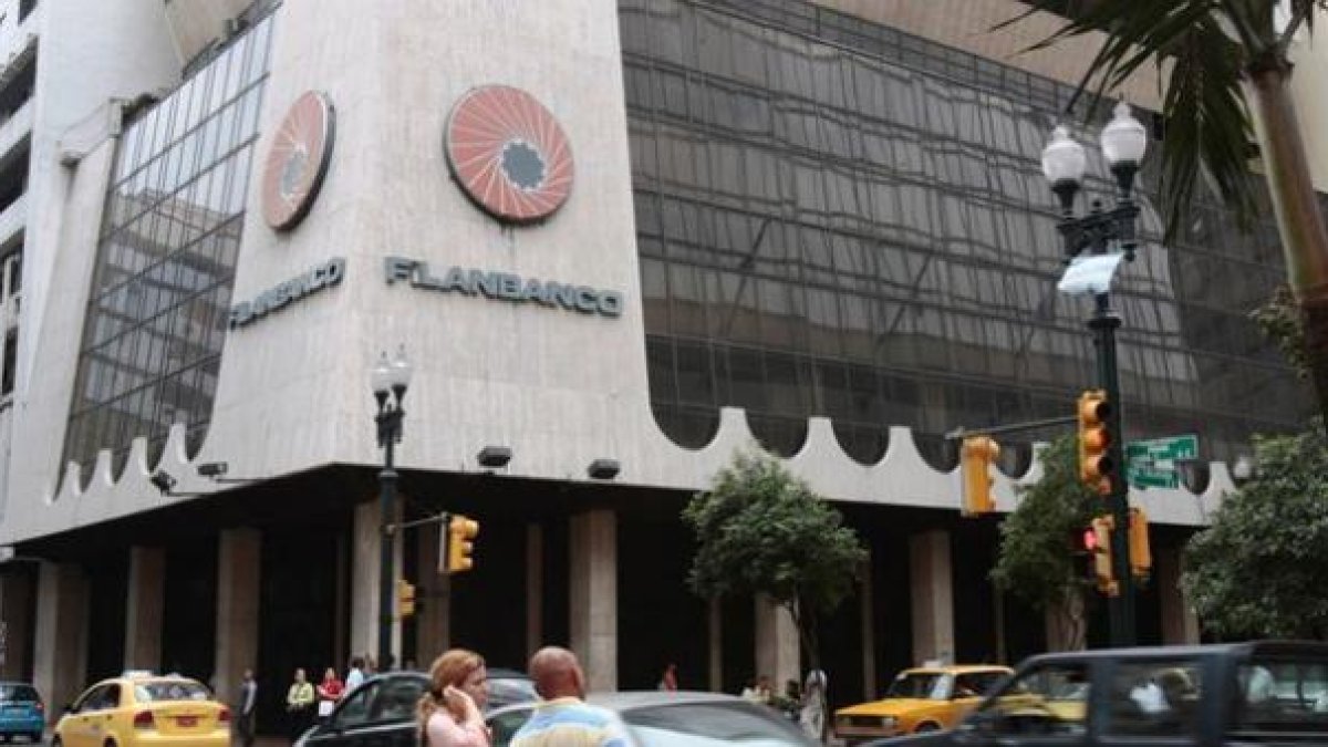 Juicio. Los hermanos Isaías fueron enjuiciados por posible abuso de fondos entregados por el Banco Central. En revisión se ratificó su inocencia