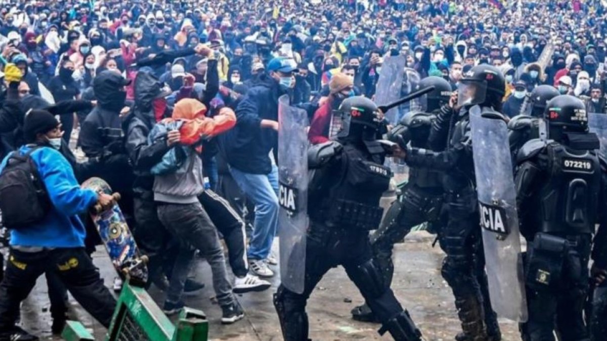 La fuerza pública colombiana ha sido duramente cuestionada por su actuación en las protestas de Colombia.