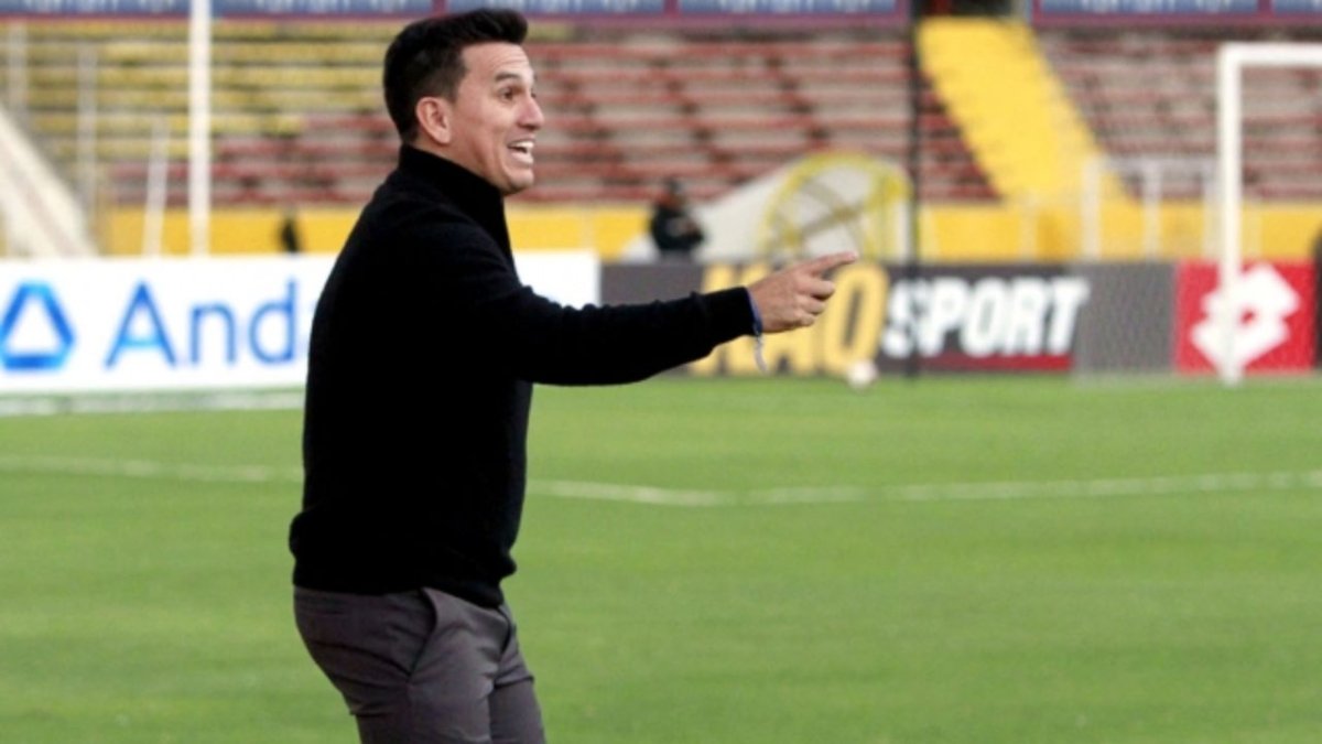 Pool Gavilánez, técnico de Guayaquil City, considera clave cumplir con las metas proyectadas.