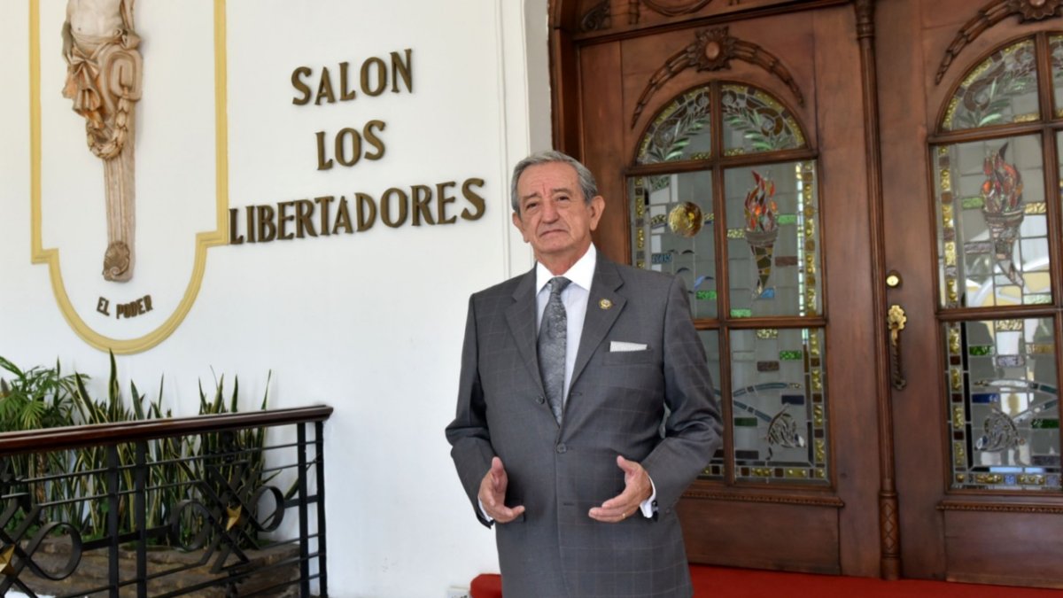 Autoridad. El ministro de Defensa Oswaldo Jarrín dejará su cargo el lunes. Lo reemplaza Fernando Donoso.