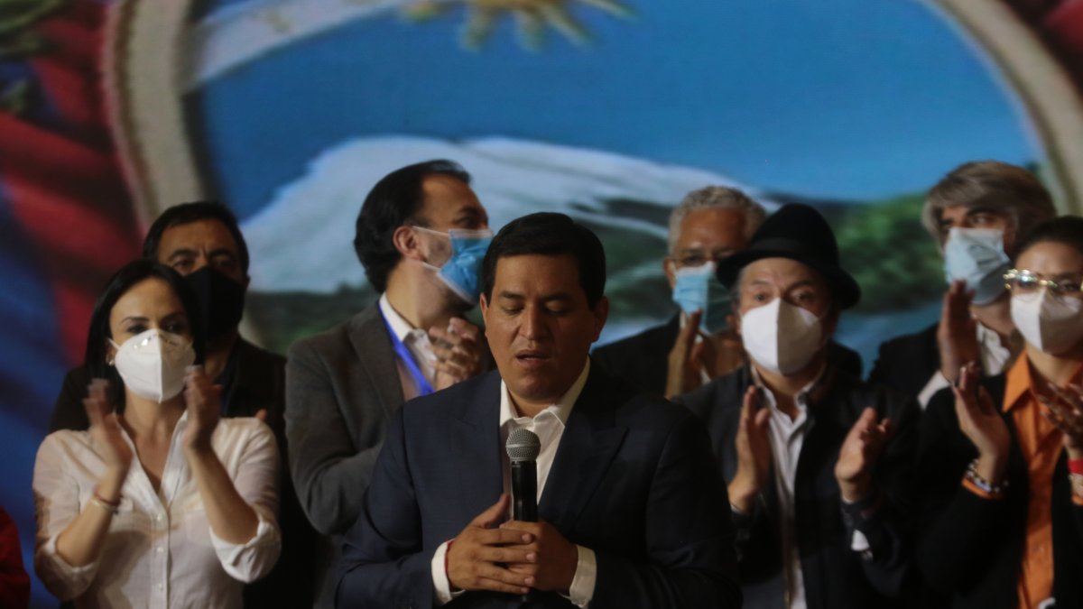 El excandidato correísta habló desde México, donde se encuentra terminando un doctorado en economía que había interrumpido para presentarse a las pasadas elecciones presidenciales.