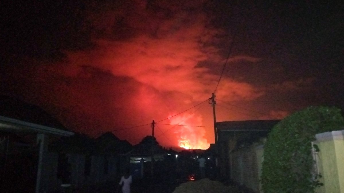 Ascienden a 15 los muertos en la erupción del volcán Nyiragongo en RD Congo.
