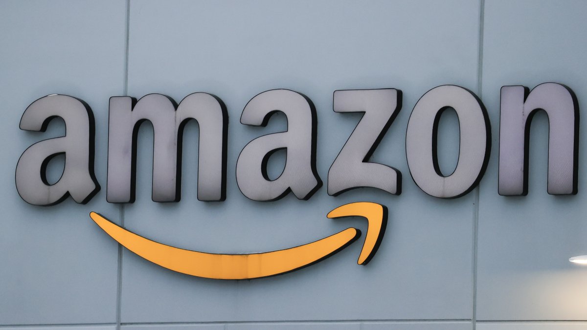 El gigante de las ventas por internet Amazon está cerca de alcanzar un acuerdo para la adquisición del estudio de cine de Hollywood MGM por 9.000 millones de dólares, según informó este lunes el diario The Wall Street Journal (WSJ).