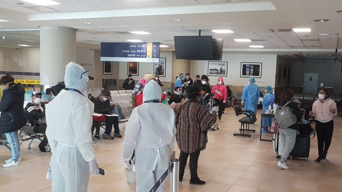 En los aeropuertos del país existen protocolos para los pasajeros que ingresan al país