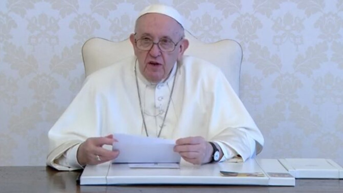 El pontífice alerta sobre las amenazas que se ciernen sobre los jóvenes de hoy.