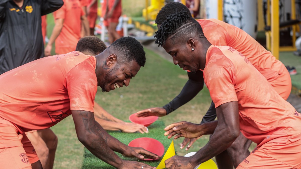 Barcelona se medirá mañana 26 de mayo al Santos en la última fecha de la Copa Libertadores.