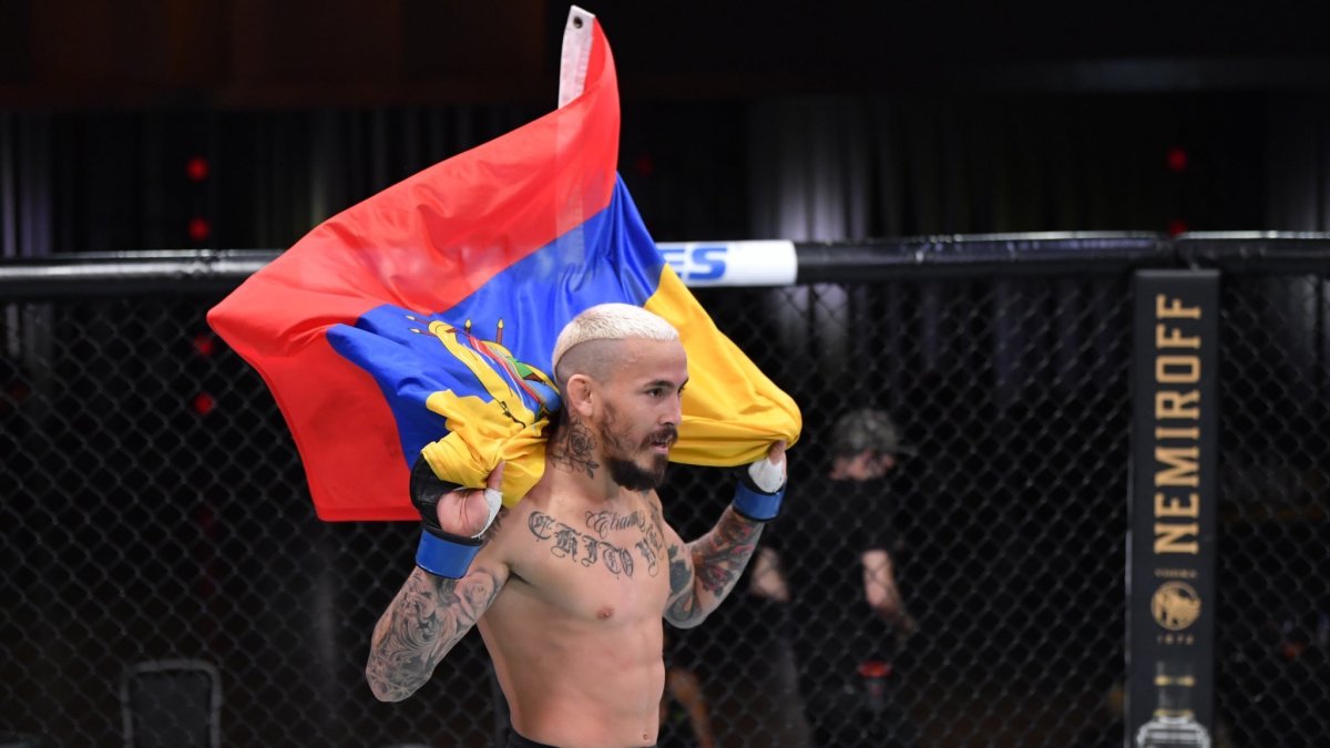 Marlon Vera, peleador tricolor de 28 años, destaca por su técnica en el octágono, donde acumula 16 victorias.