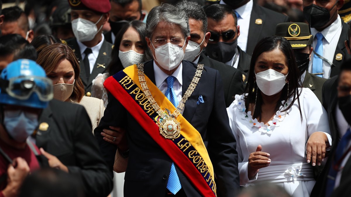 Exbanquero y empresario de 65 años, Lasso ha dejado en claro que apostará por mejorar los ingresos y reducir el gasto público.
