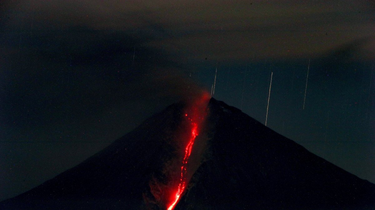 Vista del volcán Sangay en la provincia de Morona Santiago (Ecuador).