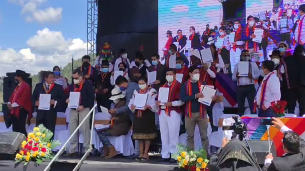 El acto se desarrolló en Chimborazo. Marlon Santi traslado parte de la responsabilidad del crecimiento del movimiento a sus legisladores.