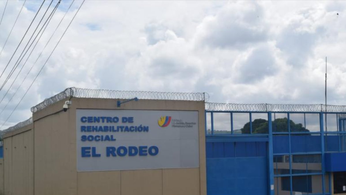 El saldo del violento hecho fue de un fallecido y tres heridos.