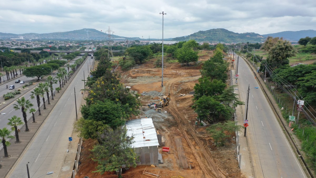 Construcción. En la avenida Orellana, en la parroquia Pascuales, está ubicado el terreno donde el Municipio de Guayaquil está edificando un Centro de Bienestar Animal.
