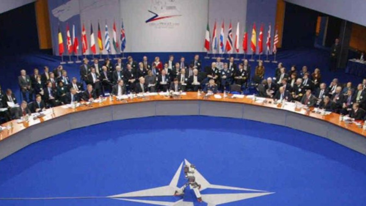 La OTAN en espera que dos de sus integrantes aclaren los hechos de espionaje descubiertos en 2013