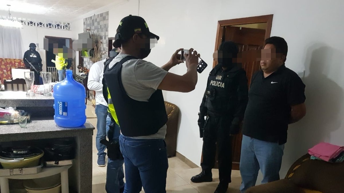 Referencial. En diferentes operativos, la Policía ha capturado a presuntos integrantes de Los Choneros, con quienes se relacionarían los procesados.