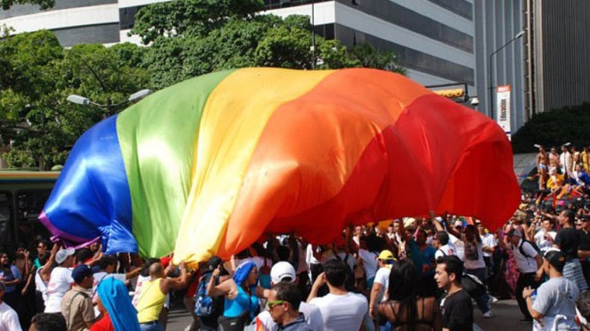 orgullo gayTodo el mes de junio a nivel mundial se realizan eventos para conmemorar el día del Orgullo Gay.
