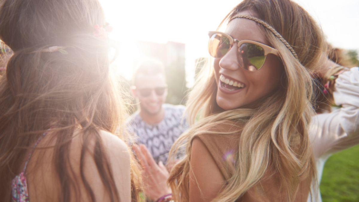 En marzo de 2020 Coachella confirmó su primera cancelación. En principio, se aplazó el festival para otoño de ese año, aunque la idea se mostró inviable conforme transcurrió la pandemia.