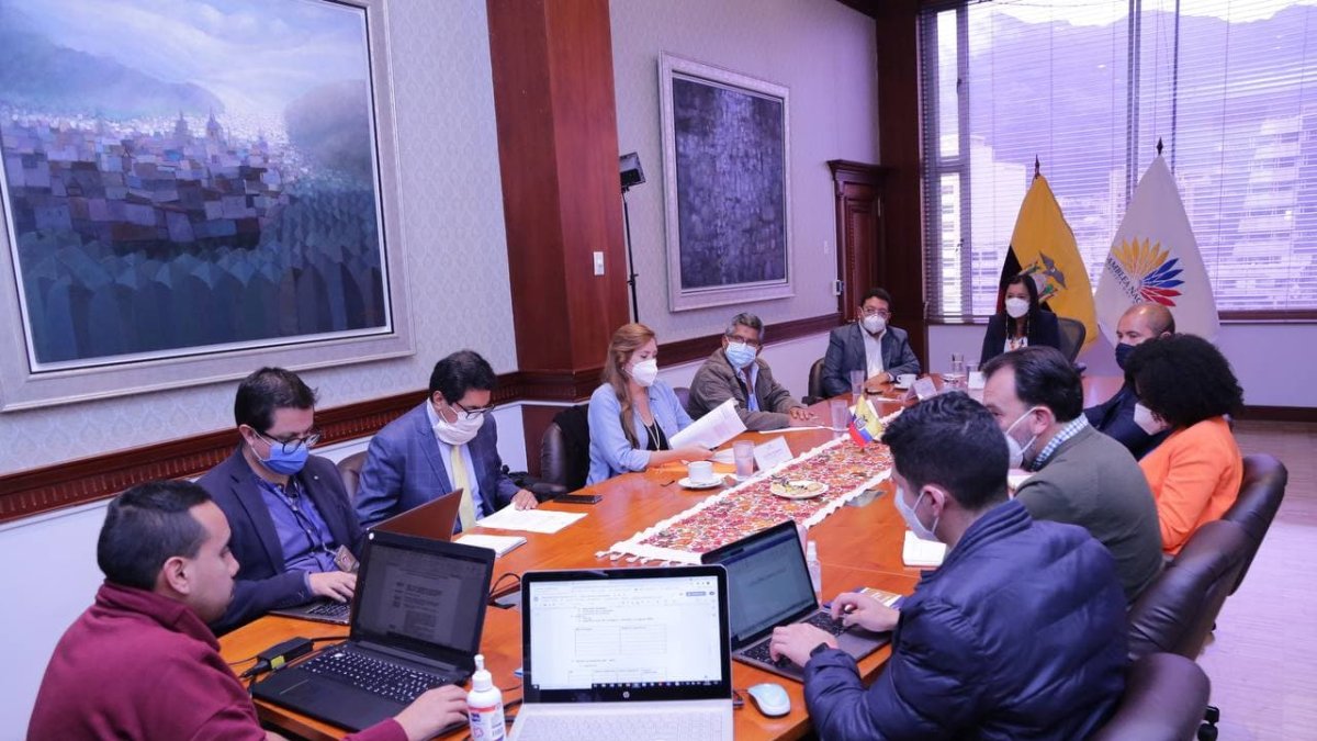 La presidenta Llori se reunió con los jefes de las bancadas legislativas.