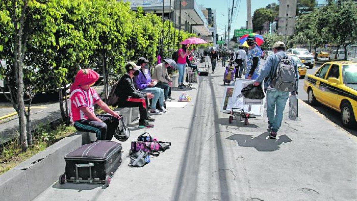 El desempleo masivo en muchos países es otra consecuencia de la pandemia.