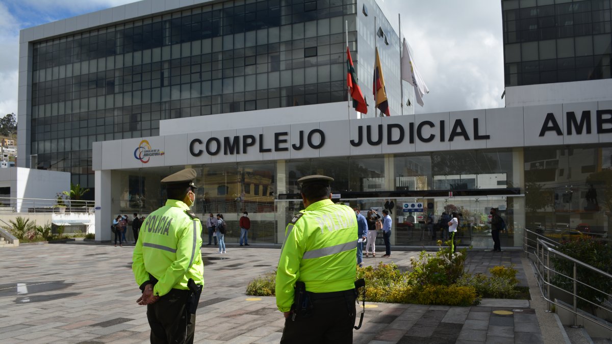 Diligencia. La audiencia de Carlos Pareja se cumplió en Ambato.