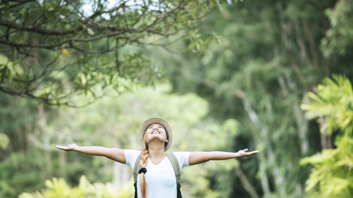 La práctica de la meditación consciente no se limita solamente a disminuir el estrés y a mejorar la salud y el rendimiento, es mucho más beneficiosa.