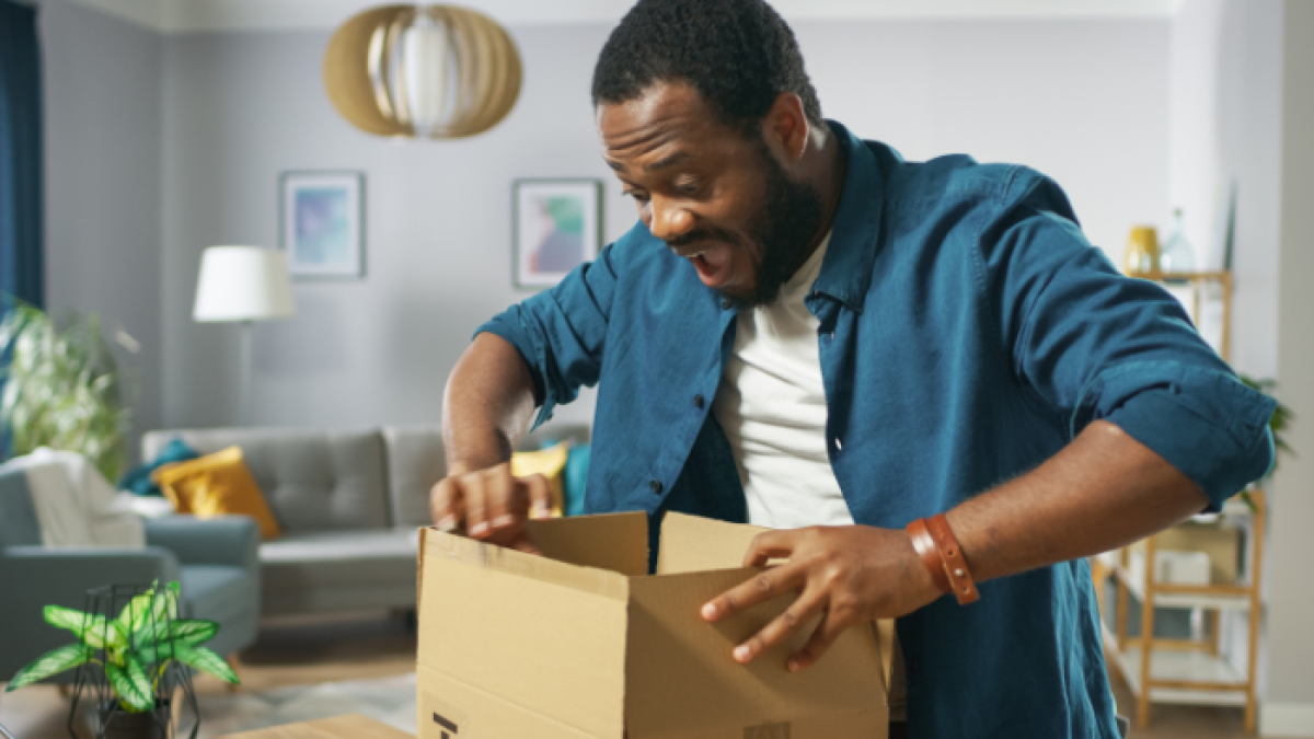 Olvídate de los pañuelos y las correas. Sorprende a papá con tecnología.