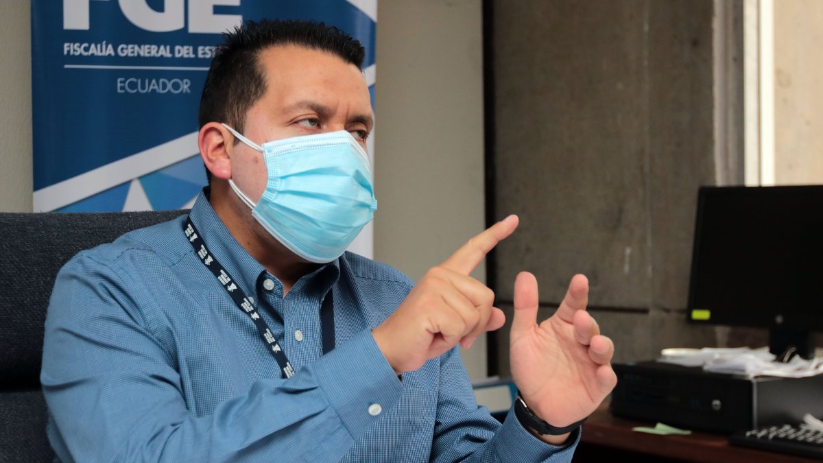 El fiscal Martín Navarrete tiene siete expedientes de las doce denuncias que presentó la Isspol por las presuntas irregularidades.