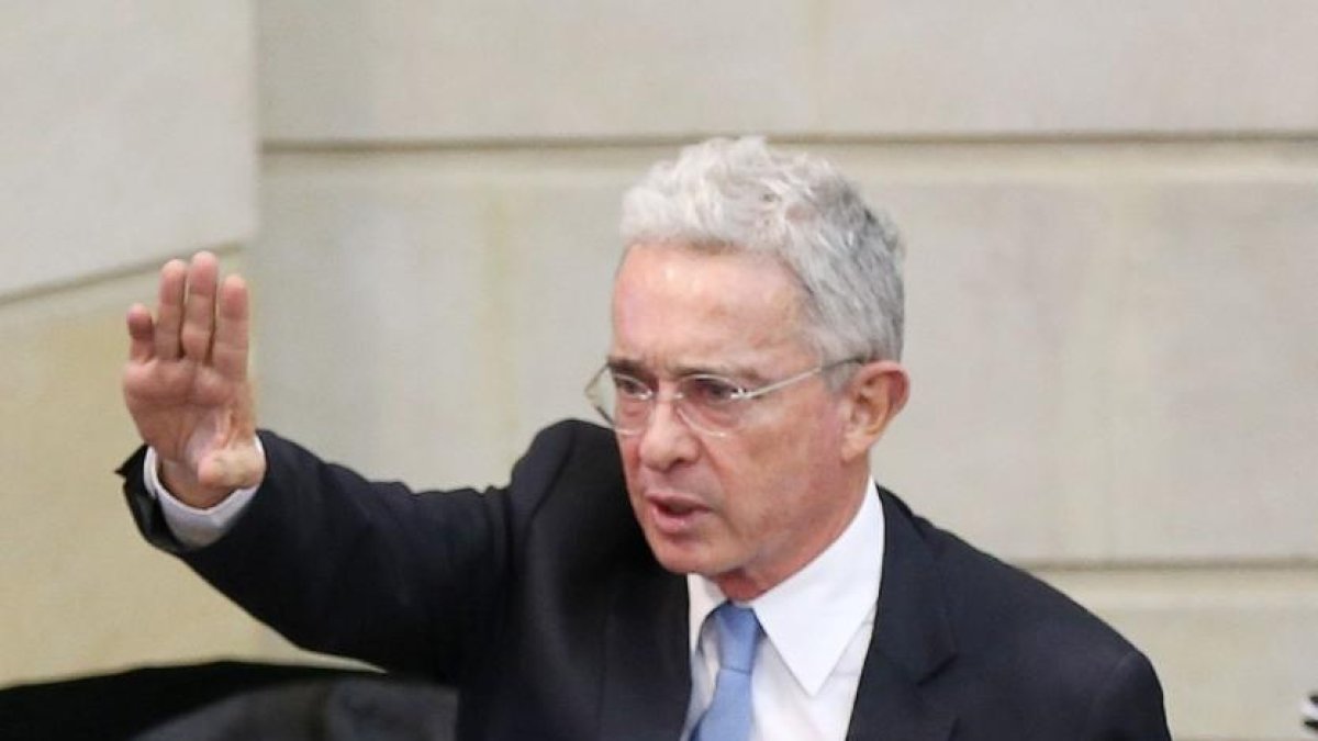 el expresidente de Colombia mostró su postura contra las protestas.