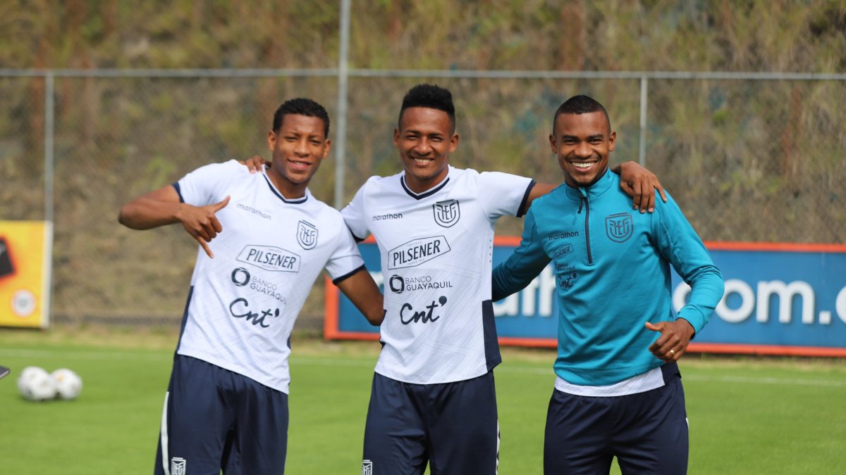 Gonzalo Plata, José Carabalí y Dixon Arroyo, seleccionados ecuatorianos que lucen optimistas para medir a Perú.