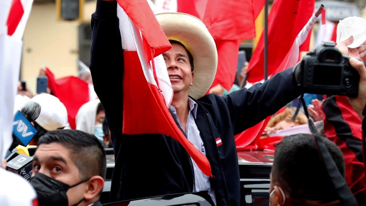 Castillo en campaña política por la presidencia de Perú.