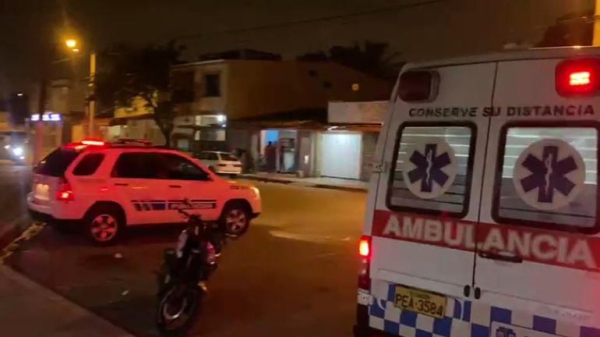 Los dos heridos fueron llevados a una casa de salud. Policía investiga este reciente hecho criminal.