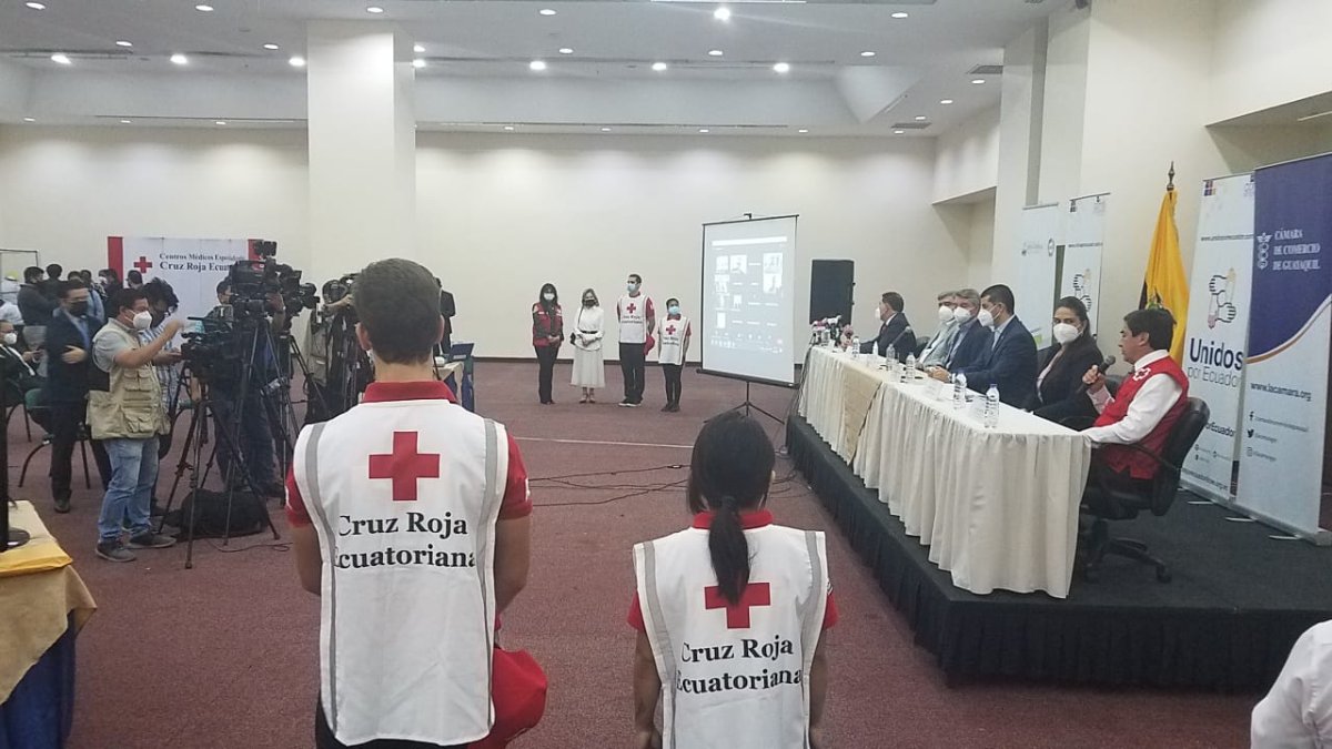 Representantes de las cámaras de la producción que pertenecen al Comité Empresarial Ecuatoriano dieron detalles sobre la conformación del fideicomiso.