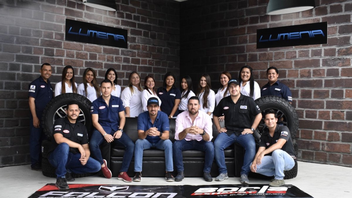 Equipo Lumenia Ecuador.