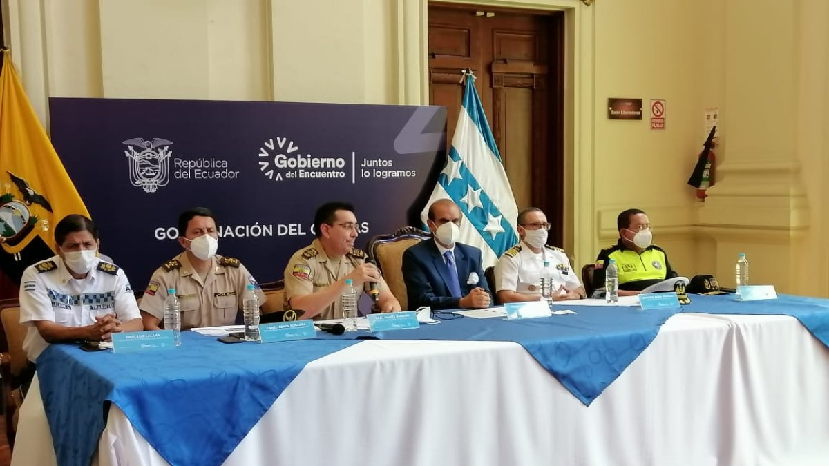 La reunión se llevó a cabo hace unos minutos en la Gobernación, en Guayaquil.